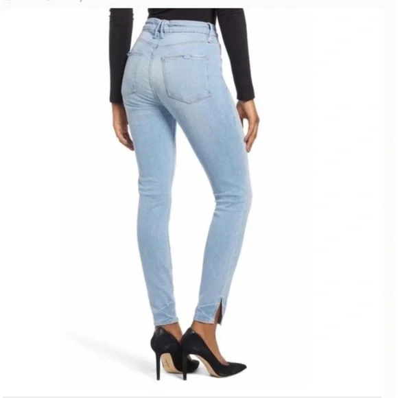 Good American Good Legs Split Hem Skinny Jeans Light Wash Size 12/31 - Picture 2 of 12